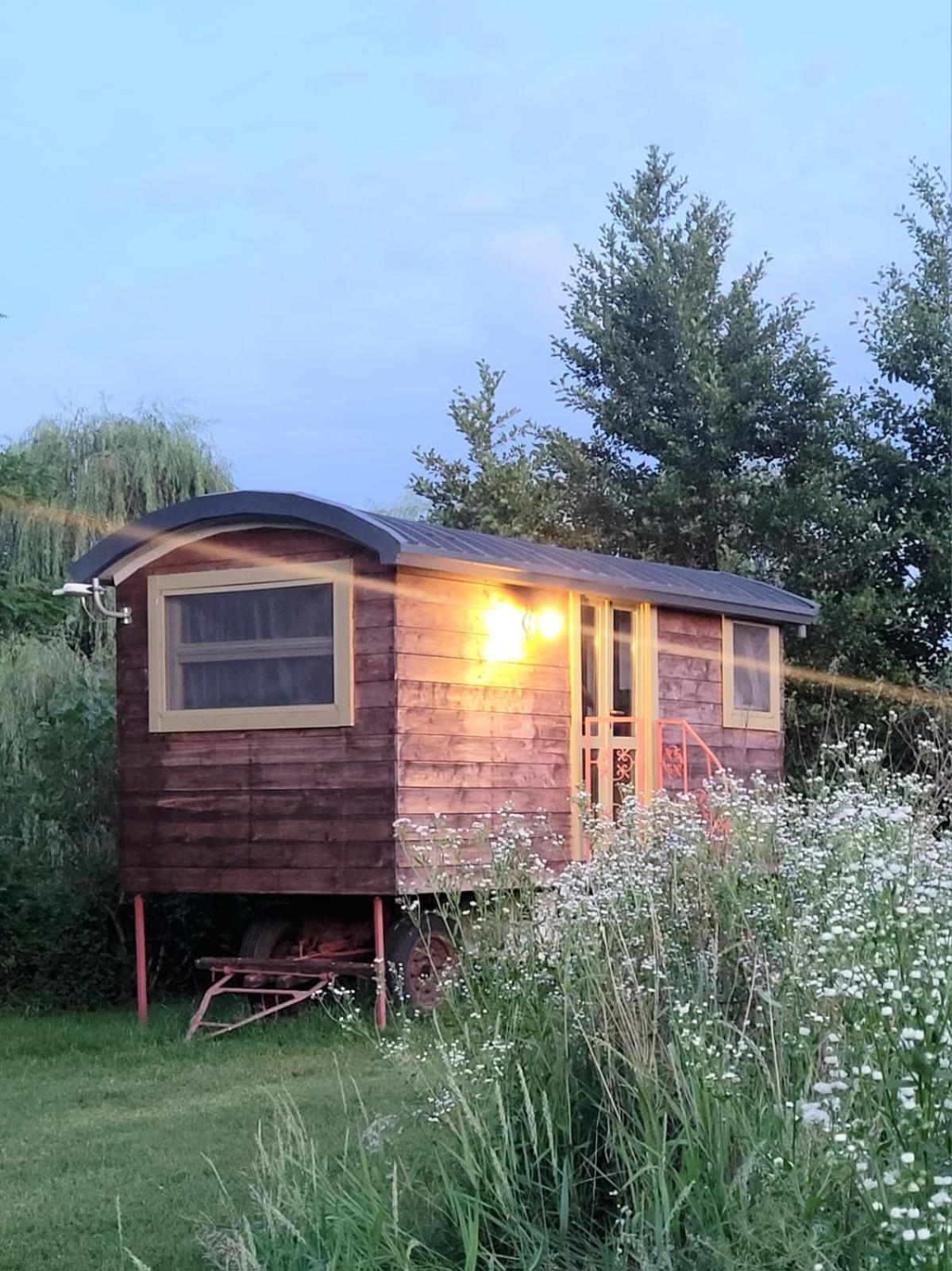 Casetta Sul Lago Albairate Exterior photo